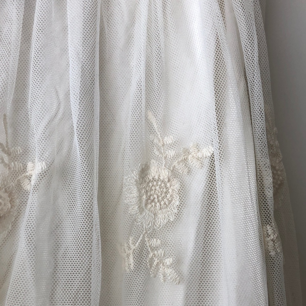 Charlotte Russe Cream Lace Maxi Skirt with Crochet Waistband - Picture 6 of 10